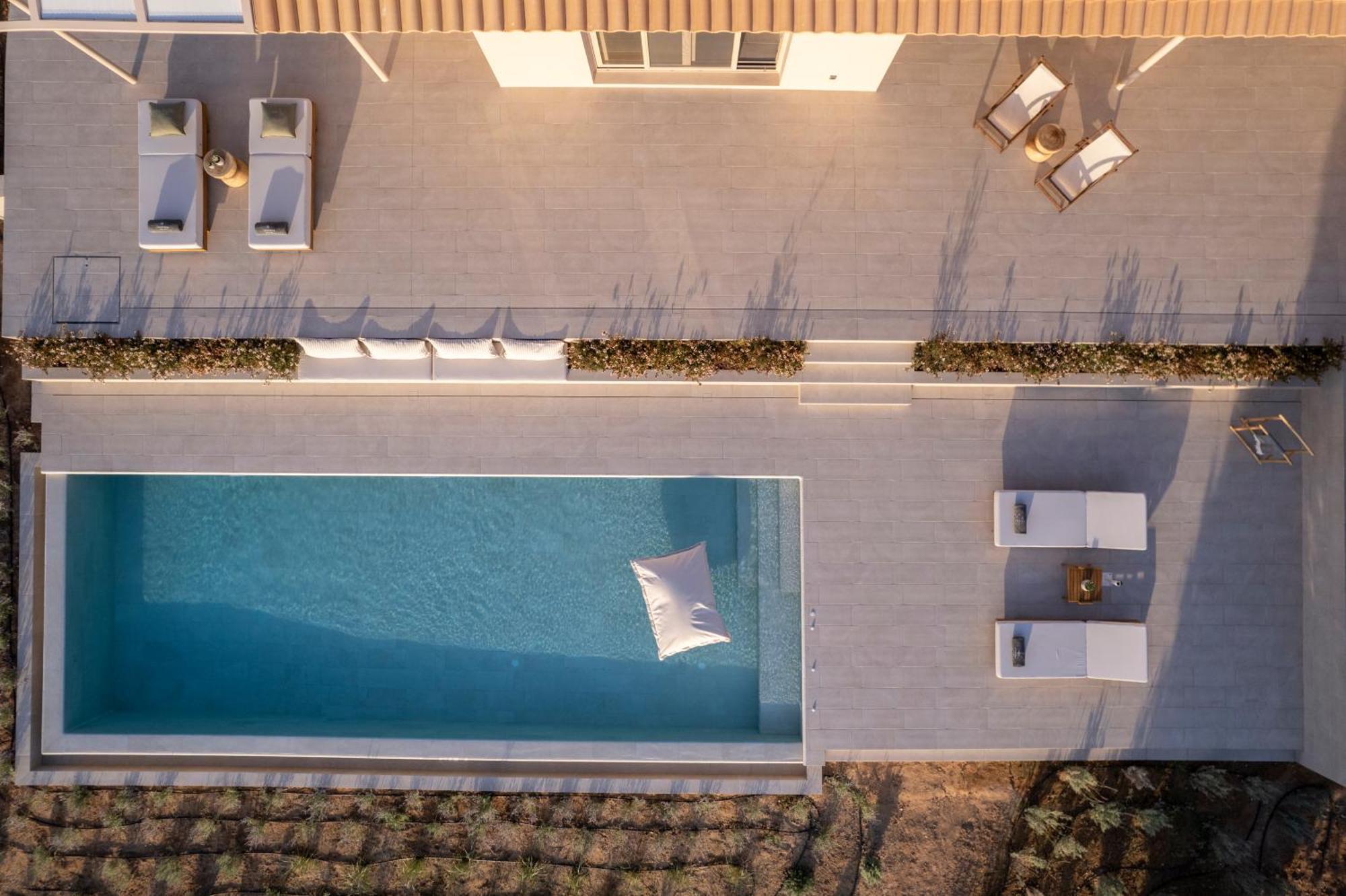 Avertosia Luxury Villas アルゴストリオン エクステリア 写真