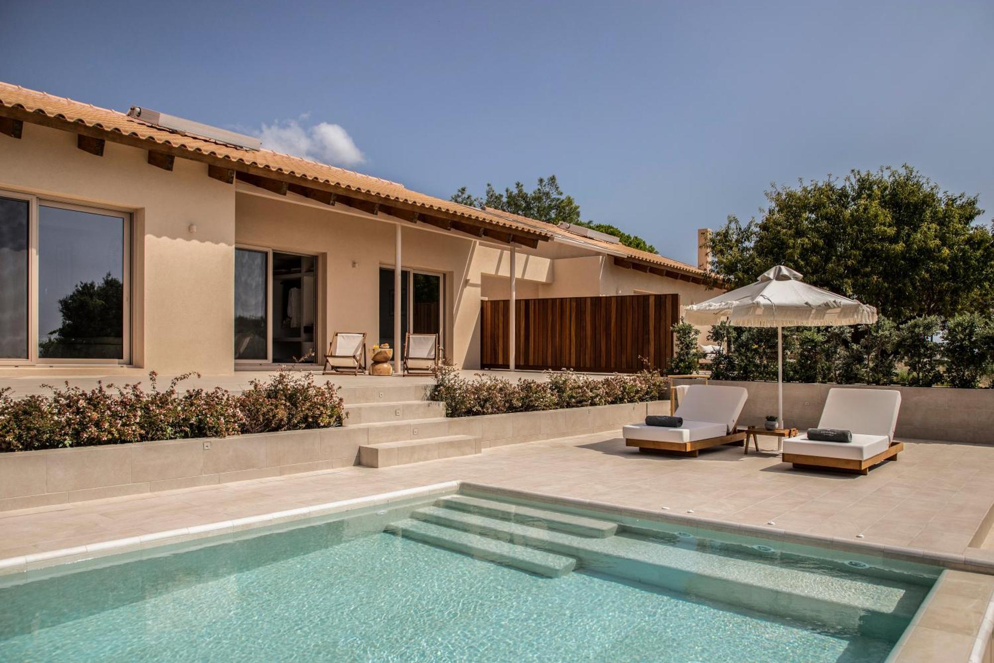 Avertosia Luxury Villas アルゴストリオン エクステリア 写真