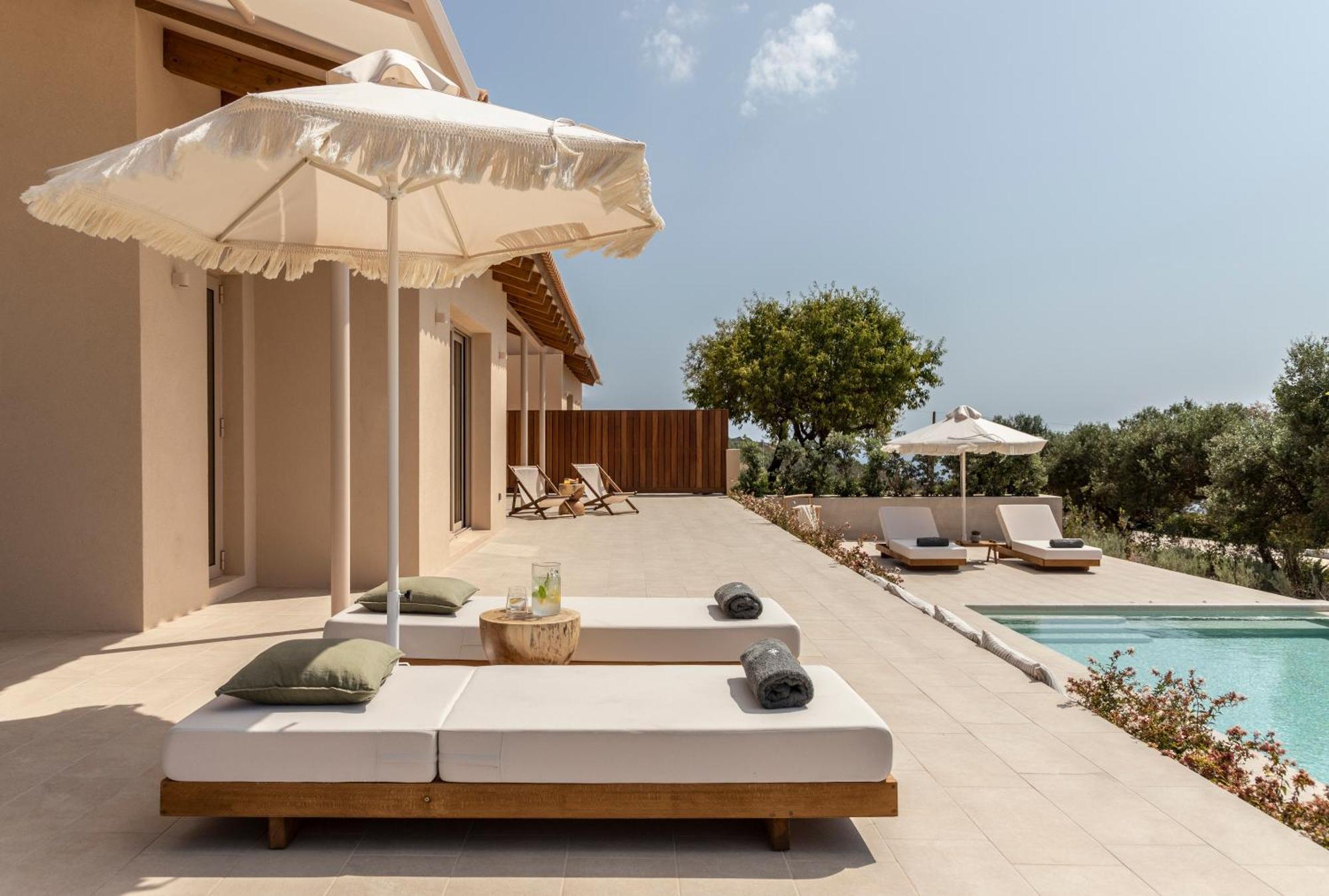 Avertosia Luxury Villas アルゴストリオン エクステリア 写真